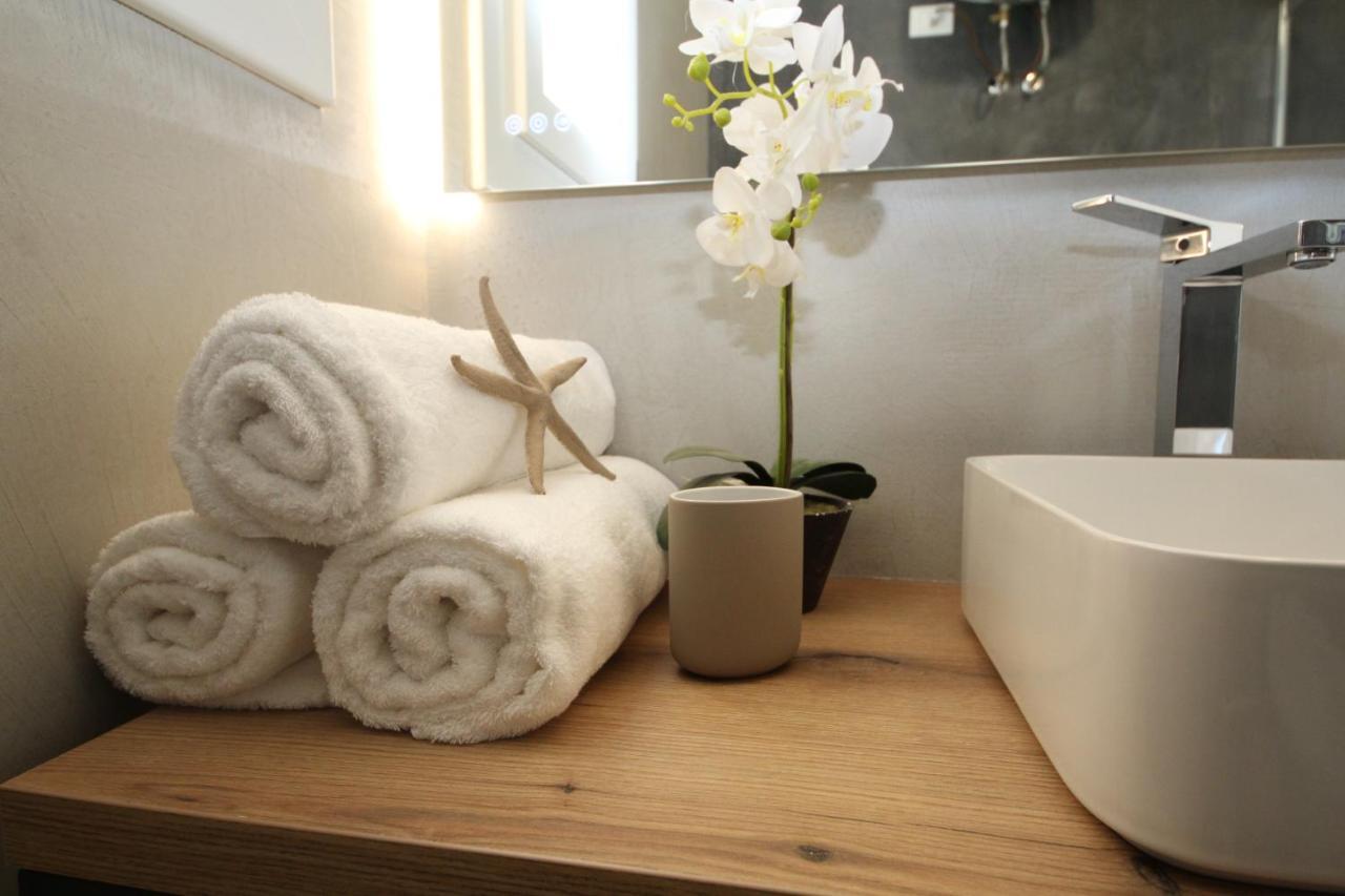 Ohana Holiday Rooms Росолина Маре Екстериор снимка